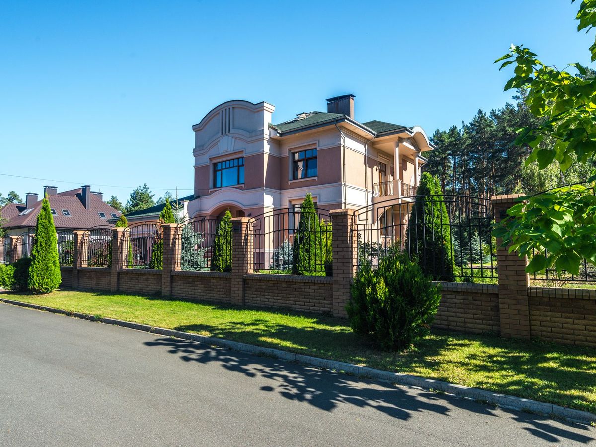 Beykoz Kanlıca'da Bahçeli 5+2 Müstakil Ev 2
